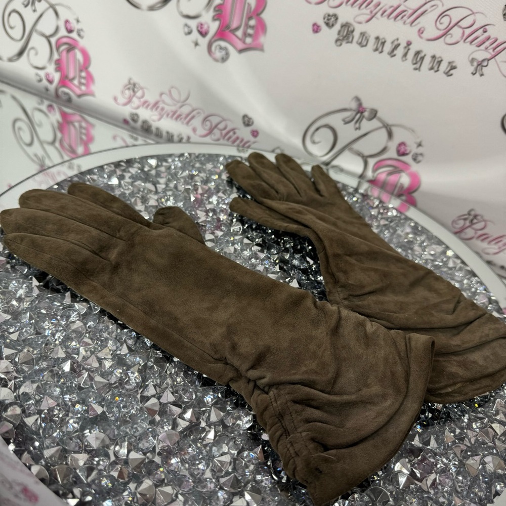 Holt renfrew gloves mittens taupe brown grey nude leather silk cinched sides 7 - Picture 10 of 16